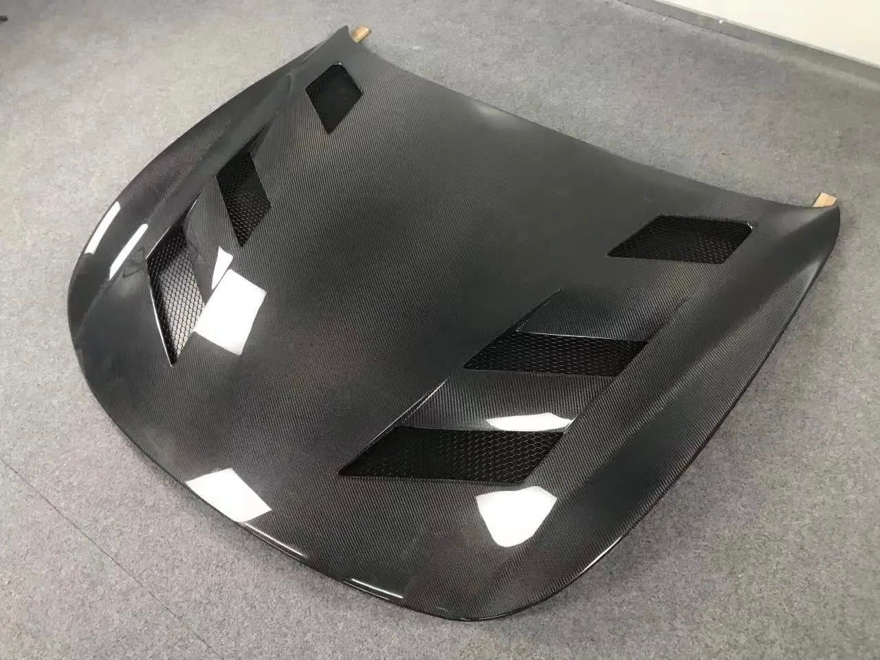 Infiniti G37 Coupe Carbon Fiber Vented Hood